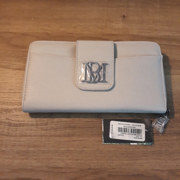 Badgley Mischka Handbags - Badgley Mischka Flap Front Wallet